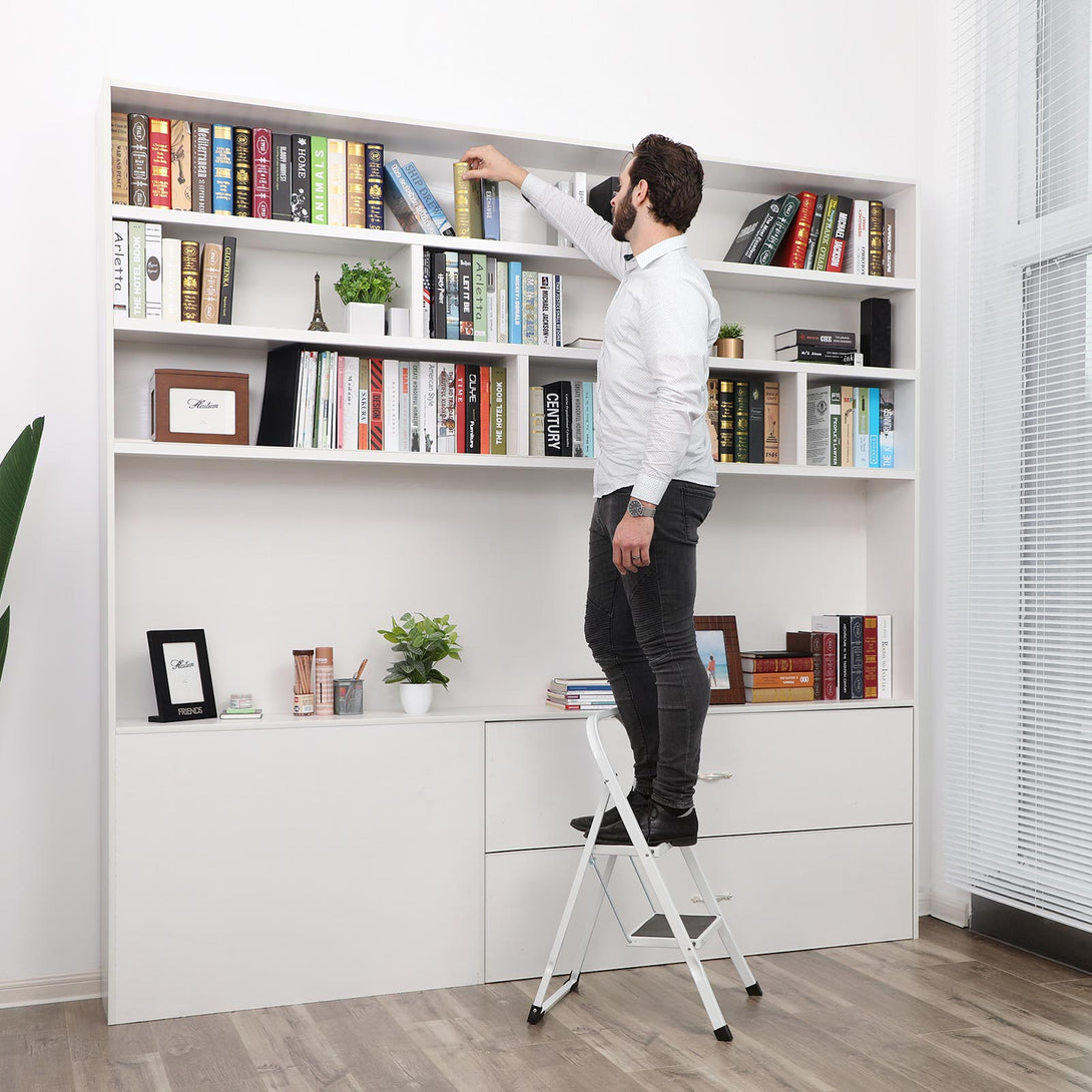 Scară rabatabilă Songmics în 2 trepte, max. capacitate de incarcare 150 kg